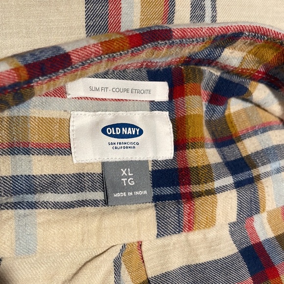 Old Navy Slim Fit Flannel Button-down - Picture 4 of 5